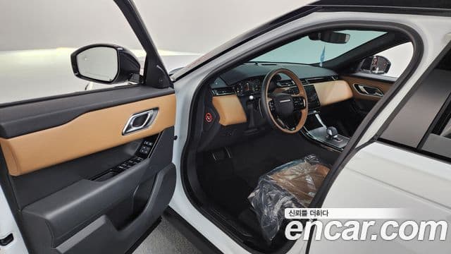 Land Rover Range Rover Velar 2025 — ფოტო 10/20