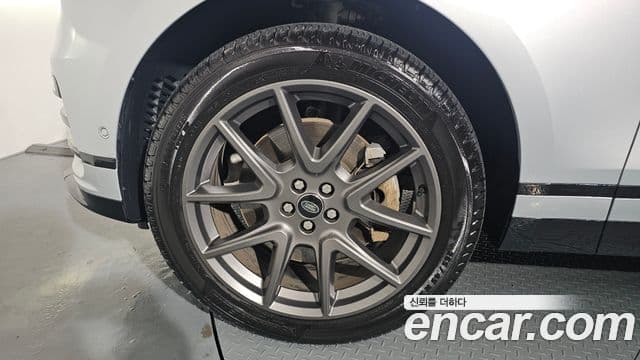 Land Rover Range Rover Velar 2024 — Şəkil 5/20