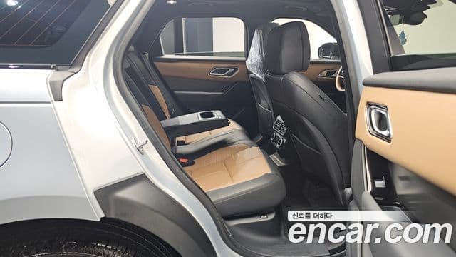 Land Rover Range Rover Velar 2024 — Şəkil 12/20