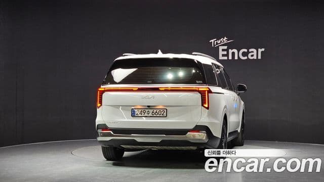 Kia Carnival 2025 — Şəkil 19/20