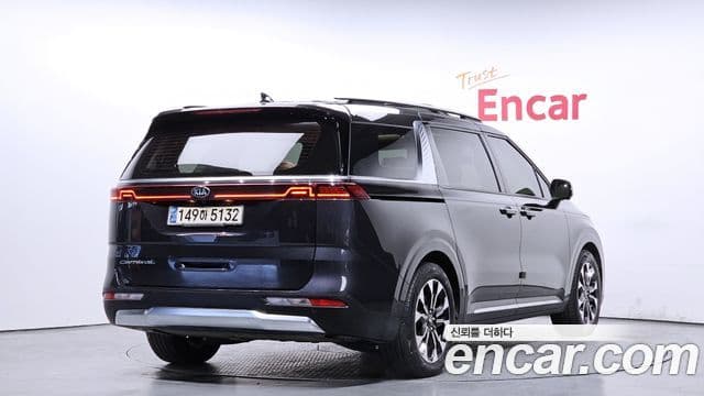 Kia Carnival 2020 — ფოტო 2/20