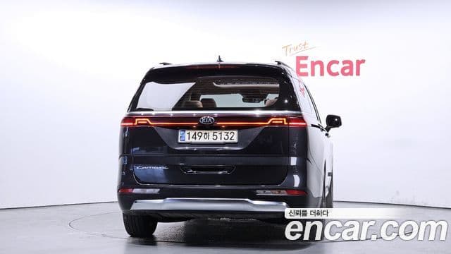 Kia Carnival 2020 — ფოტო 4/20