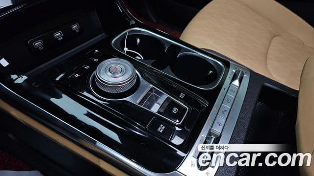 Kia Carnival 2020 — ფოტო 9/20