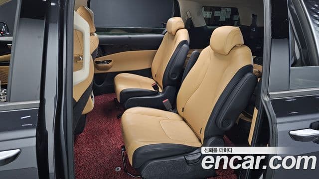 Kia Carnival 2020 — ფოტო 12/20