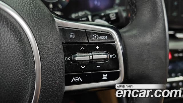 Kia Carnival 2020 — ფოტო 16/20