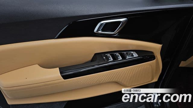 Kia Carnival 2020 — ფოტო 18/20