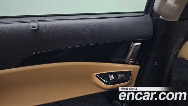 Kia Carnival 2020 — ფოტო 19/20