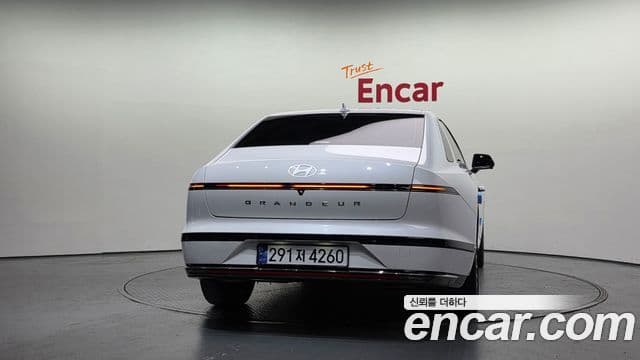 Hyundai Grandeur 2023 — ფოტო 4/20