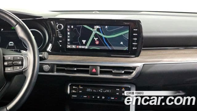 Kia K5 2021 — ფოტო 14/20