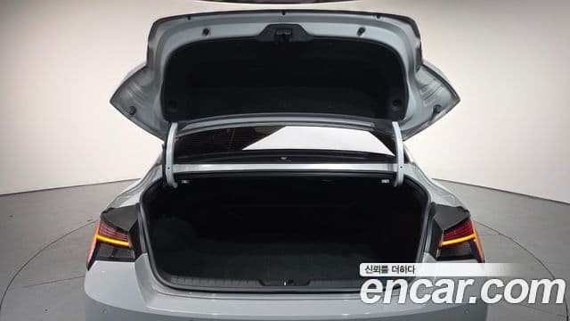 Hyundai Avante 2022 — ფოტო 20/20