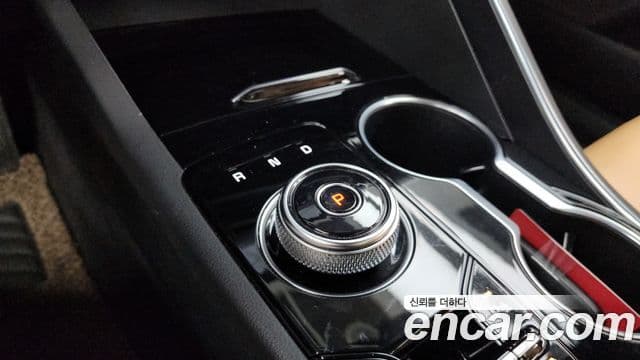 Kia K5 2021 — ფოტო 9/20