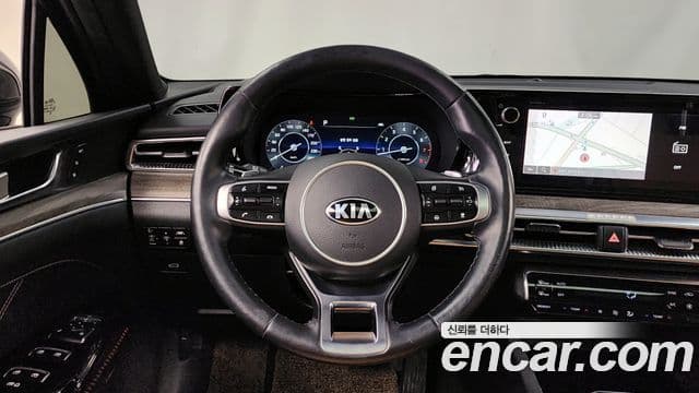 Kia K5 2021 — ფოტო 13/20