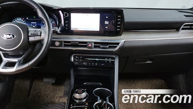 Kia K5 2021 — ფოტო 14/20
