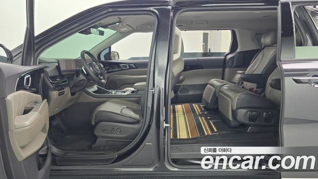 Kia Carnival 2024 — ფოტო 10/20
