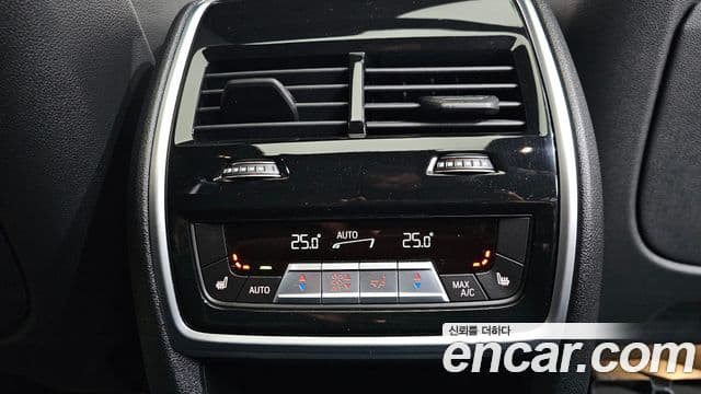 BMW X5 2021 — ფოტო 18/20