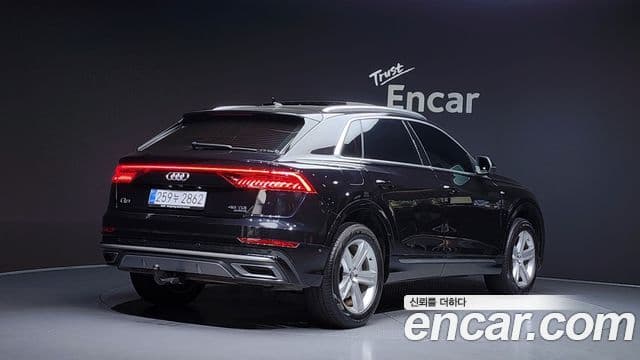 Audi Q7 2020 — Şəkil 1/20