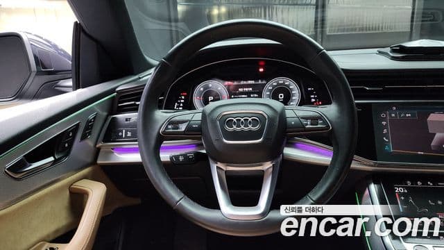 Audi Q7 2020 — Şəkil 13/20