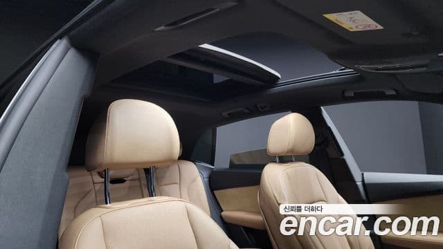 Audi Q7 2020 — Şəkil 18/20