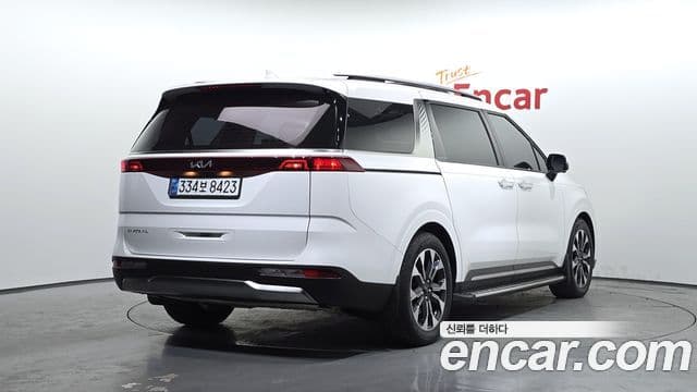 Kia Carnival 2022 — ფოტო 2/20