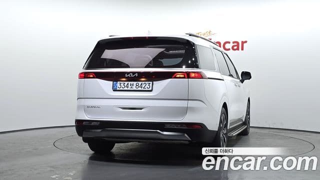 Kia Carnival 2022 — ფოტო 4/20