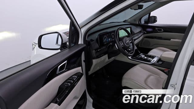 Kia Carnival 2022 — ფოტო 10/20
