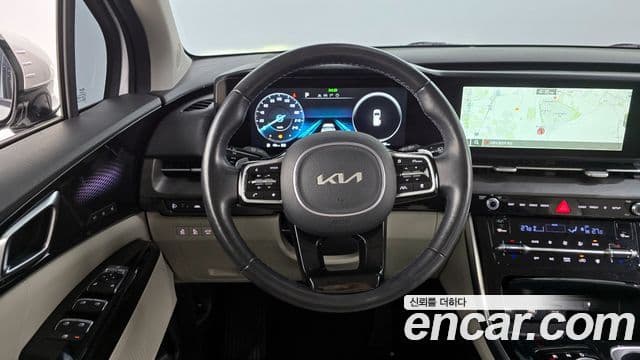 Kia Carnival 2022 — ფოტო 13/20