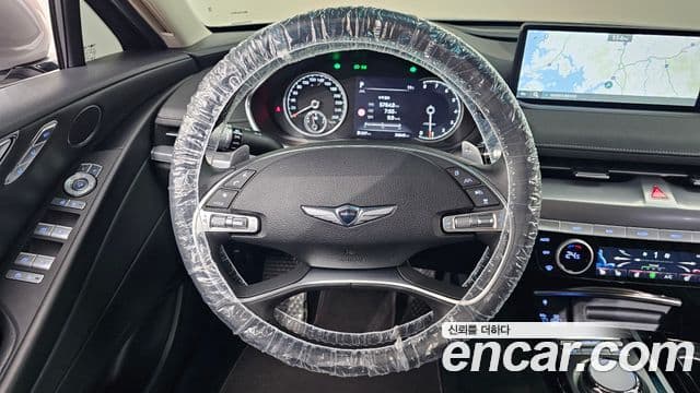 Genesis Electrified G80 2023 — ფოტო 13/20