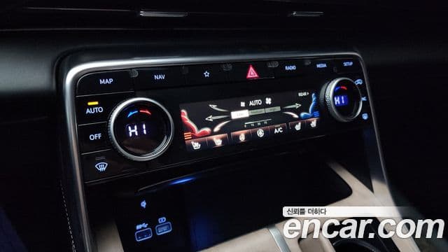 Genesis GV80 2021 — Şəkil 12/20
