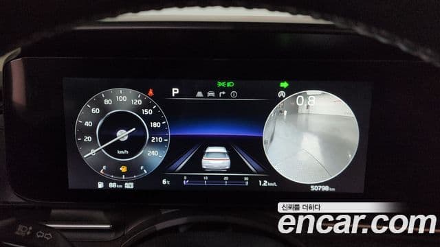 Kia Carnival 2022 — ფოტო 8/20