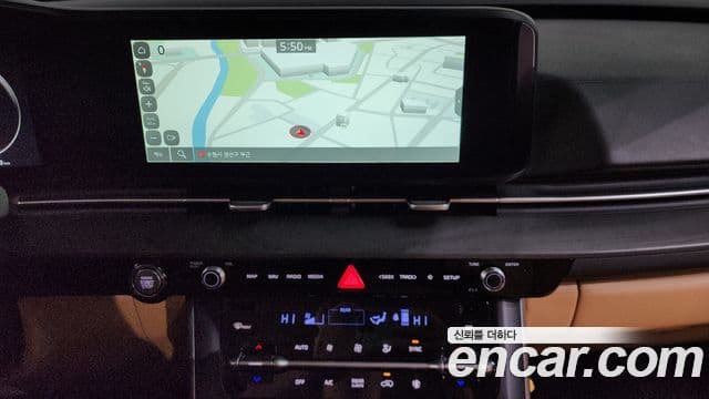 Kia Carnival 2022 — ფოტო 15/20