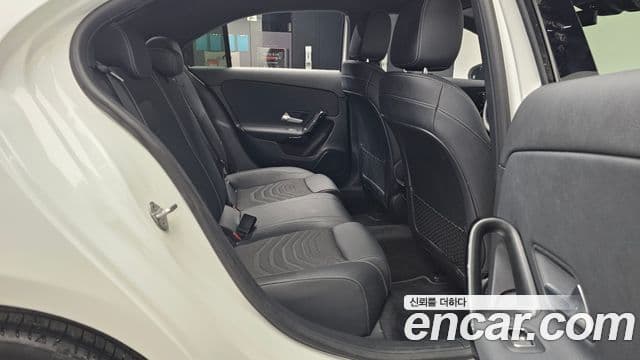 Mercedes-Benz A-Class 2020 — Şəkil 11/20