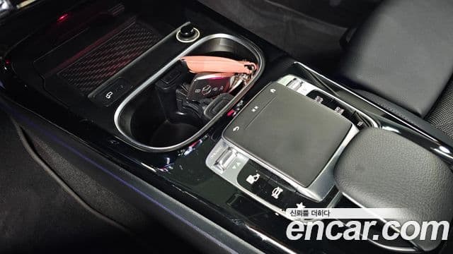 Mercedes-Benz A-Class 2020 — Şəkil 16/20
