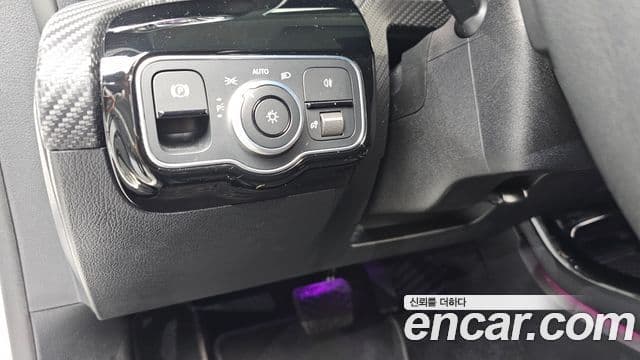 Mercedes-Benz A-Class 2020 — Şəkil 18/20
