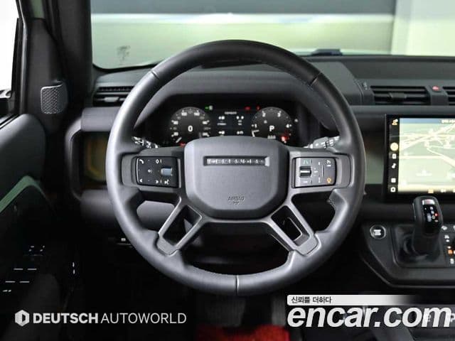 Land Rover Defender 2023 — Photo 19/20