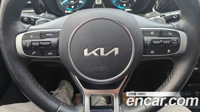Kia K5 2023 — Şəkil 12/20