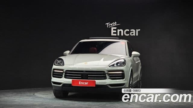 Porsche Cayenne 2023 — ფოტო 2/20
