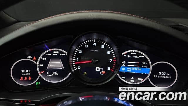 Porsche Cayenne 2023 — ფოტო 6/20