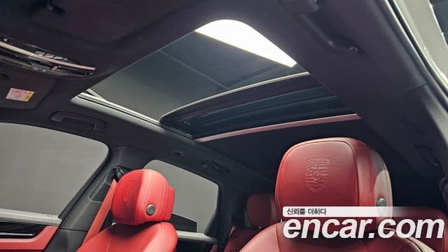 Porsche Cayenne 2023 — ფოტო 19/20