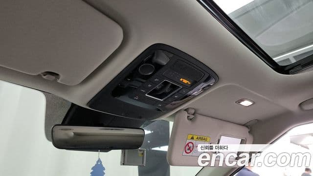 Kia Carnival 2020 — Фото 17/20