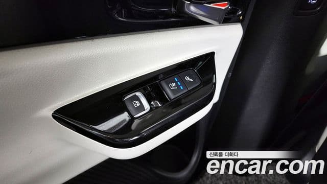 Kia Carnival 2020 — Фото 19/20