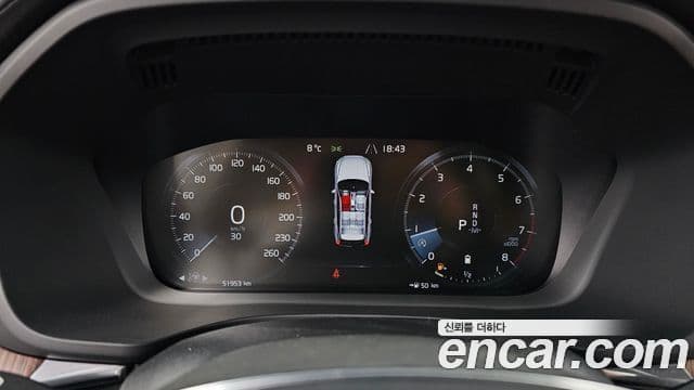 Volvo XC60 2021 — фото 8 из 20