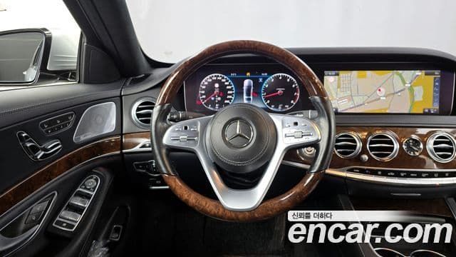 Mercedes-Benz S-Class 2018 — ფოტო 13/20