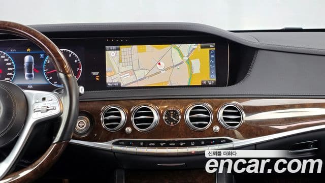Mercedes-Benz S-Class 2018 — ფოტო 14/20