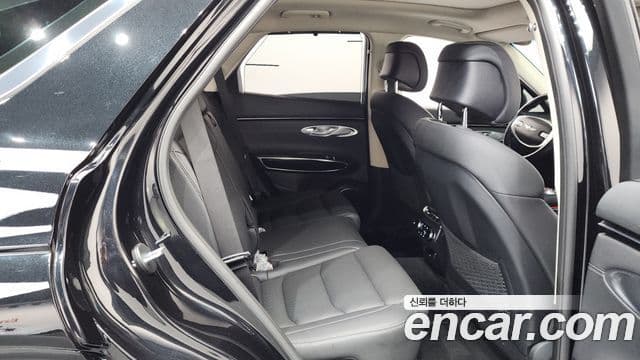 Genesis GV70 2023 — ფოტო 12/20