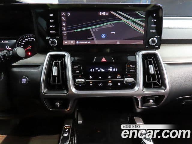 Kia Sorento 2021 — ფოტო 5/20