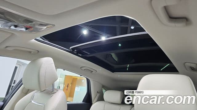 Genesis GV70 2022 — Şəkil 18/20