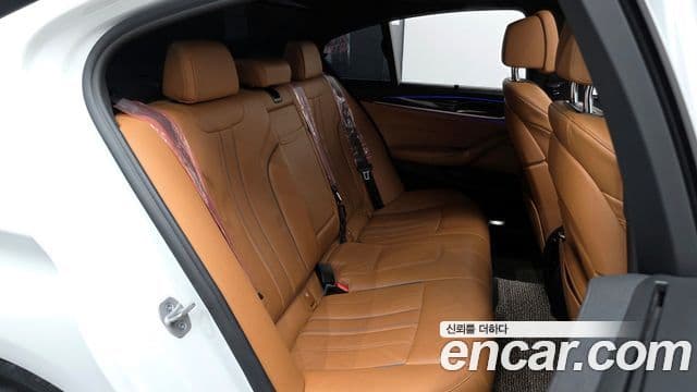 BMW 5 Series 2022 — Photo 13/20