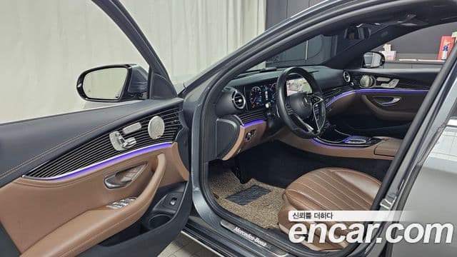 Mercedes-Benz E-Class 2021 — ფოტო 10/20