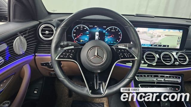 Mercedes-Benz E-Class 2021 — ფოტო 13/20
