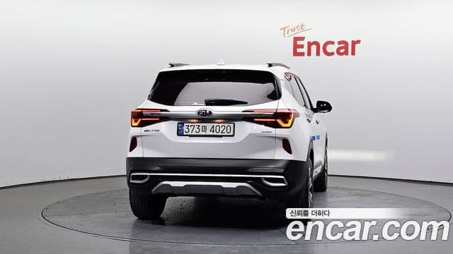 Kia Seltos 2021 — ფოტო 4/20